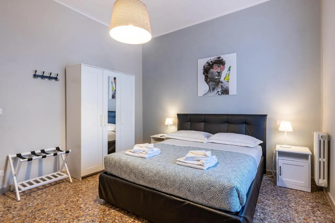 Tozzetti Rooms Florence 0*,  Italy