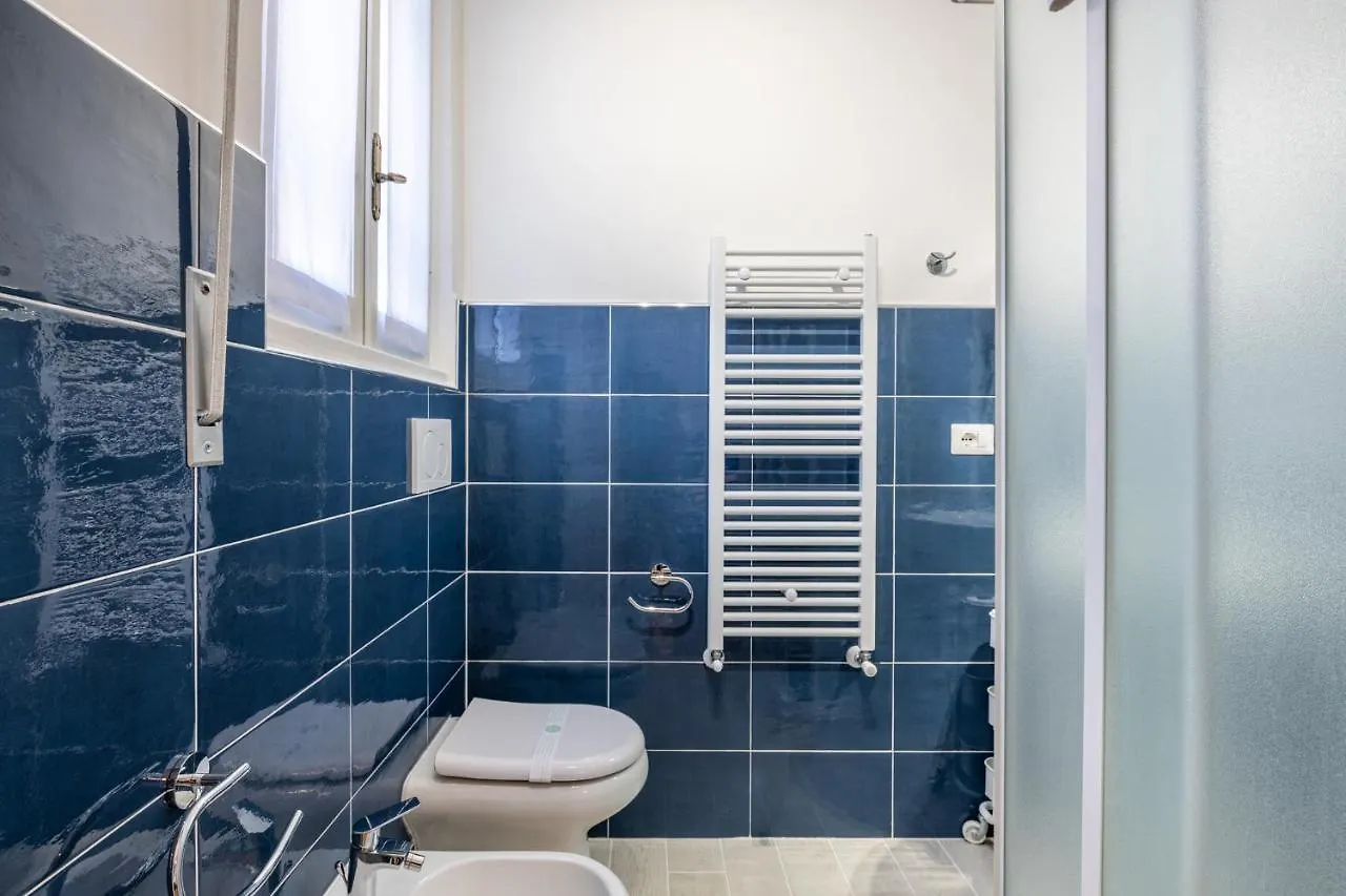Tozzetti Rooms Florence 0*,  Italy